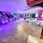 Exclusive 2 Bedroom In Grand Sapphire Casino Apartment